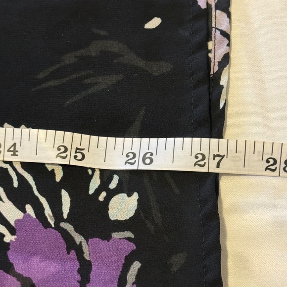 Torrid | Sleeveless Chiffon Floral Tank Top | Size 2 - Picture 4 of 7